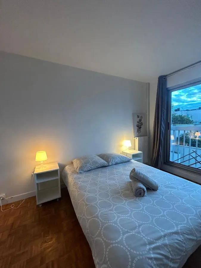 Apartments Tour Eiffel Entrepreneur Paris